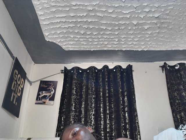 Sexyshanty live cam on BongaCams