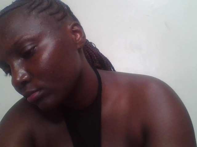 Sexyshanty live cam on BongaCams