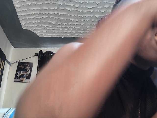 Sexyshanty live cam preview