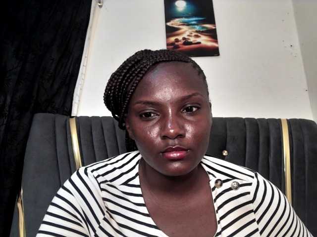 Sexyshanty live cam on BongaCams