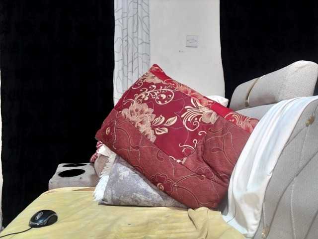 Sexyshanty live cam on BongaCams