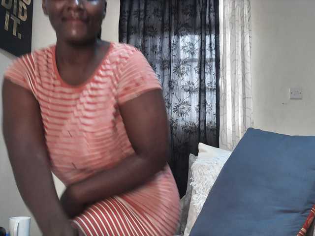 Sexyshanty live cam on BongaCams