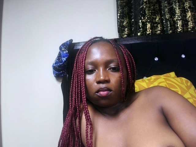 Sexyshanty live cam on BongaCams