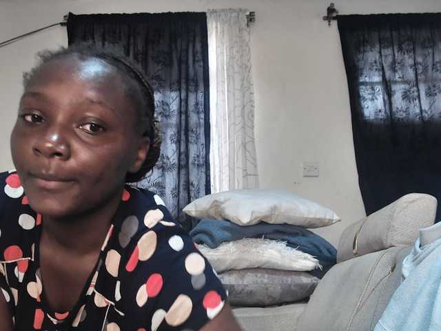 Sexyshanty live cam on BongaCams