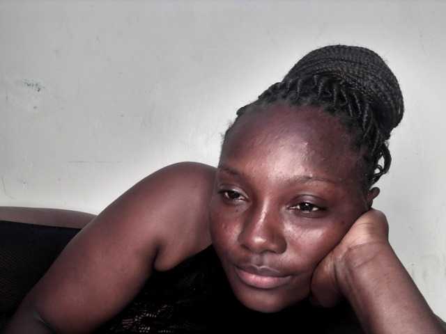 Sexyshanty live cam on BongaCams