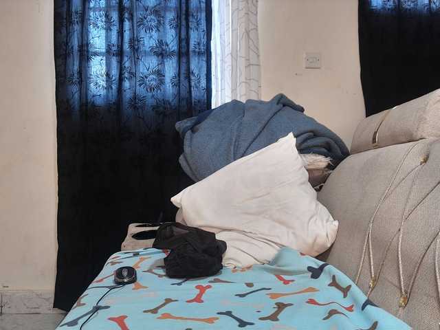 Sexyshanty live cam on BongaCams