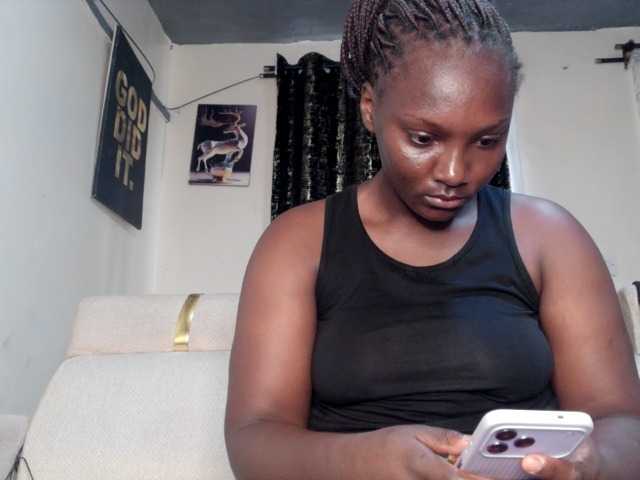 Sexyshanty live cam on BongaCams