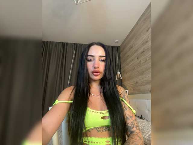 AminaVelvet live webcam show