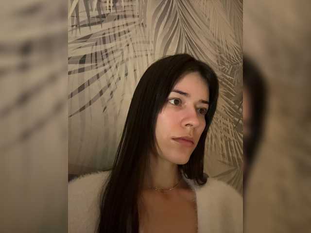 Sex chat gratuit in direct cu YourBella pe BongaCams