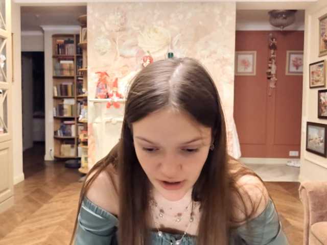 ElenaKeel live cam on BongaCams