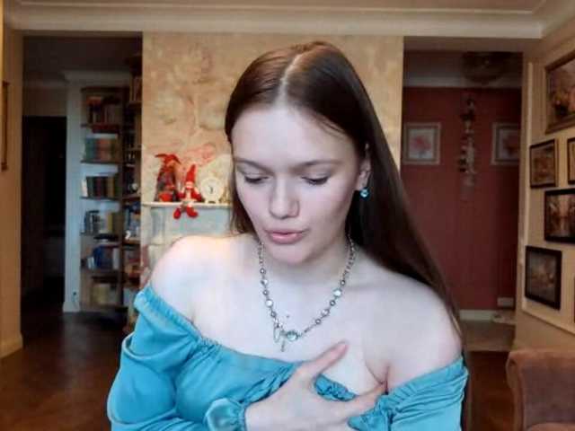 ElenaKeel live cam on BongaCams