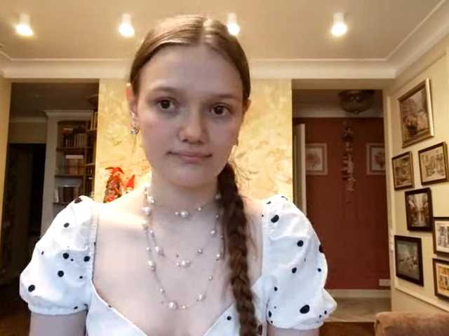ElenaKeel live cam on BongaCams