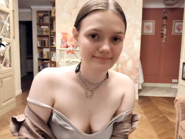 ElenaKeel live cam on BongaCams