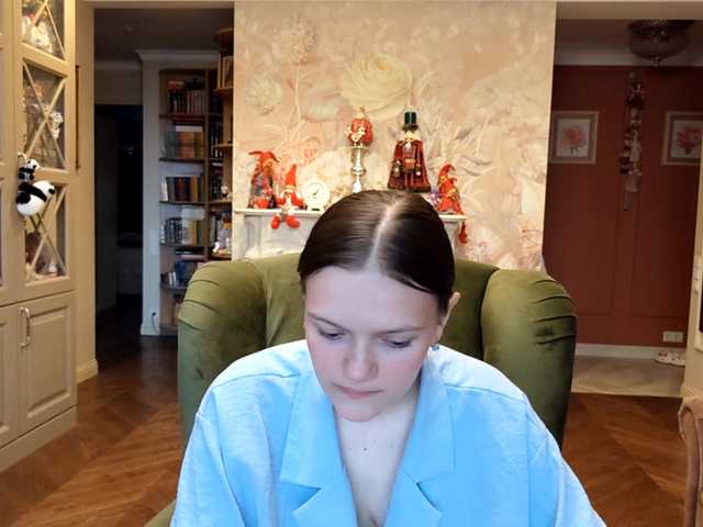 ElenaKeel live cam on BongaCams