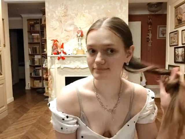 ElenaKeel live cam on BongaCams