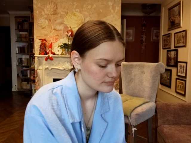 ElenaKeel live cam on BongaCams