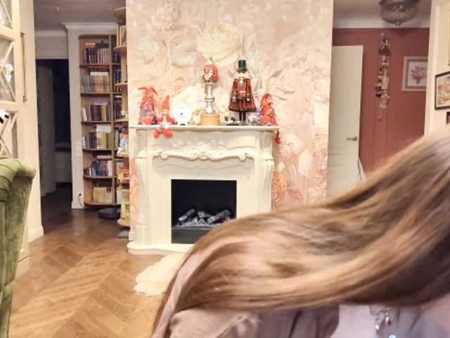 ElenaKeel live cam on BongaCams