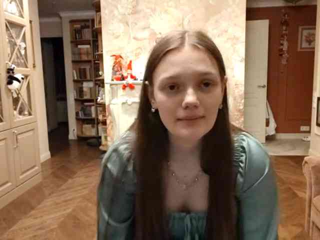 Modèle: ElenaKeel