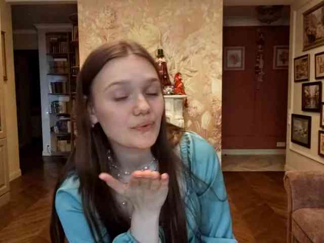 Modèle: ElenaKeel