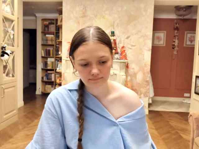 Modèle: ElenaKeel
