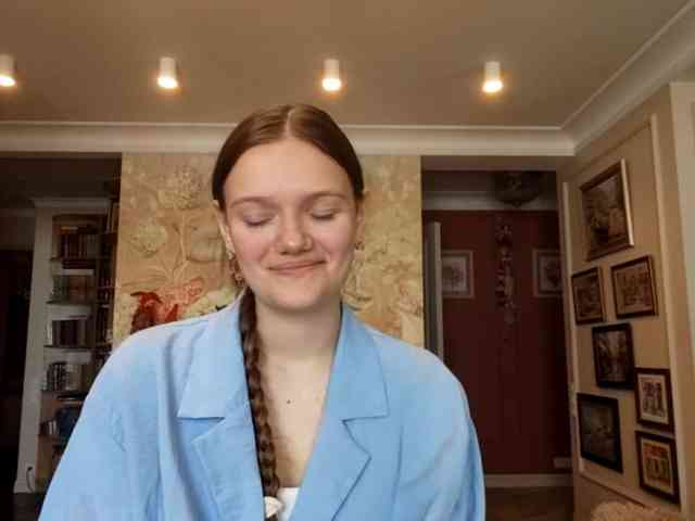 Modèle: ElenaKeel