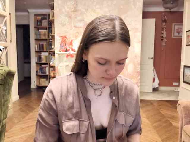Modèle: ElenaKeel