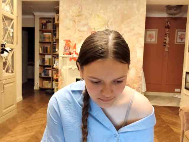 Modèle: ElenaKeel