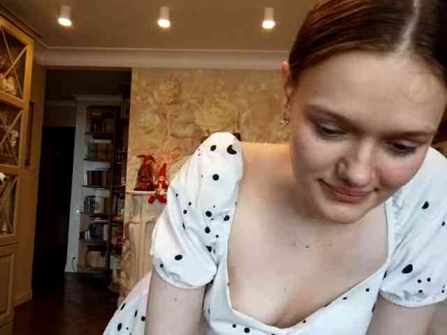 Modèle: ElenaKeel