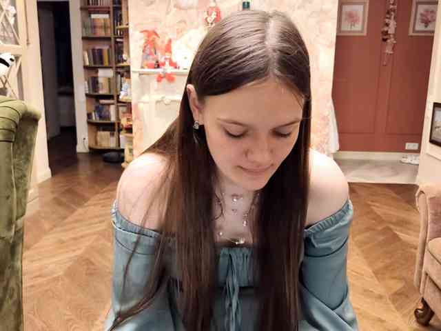 Modèle: ElenaKeel
