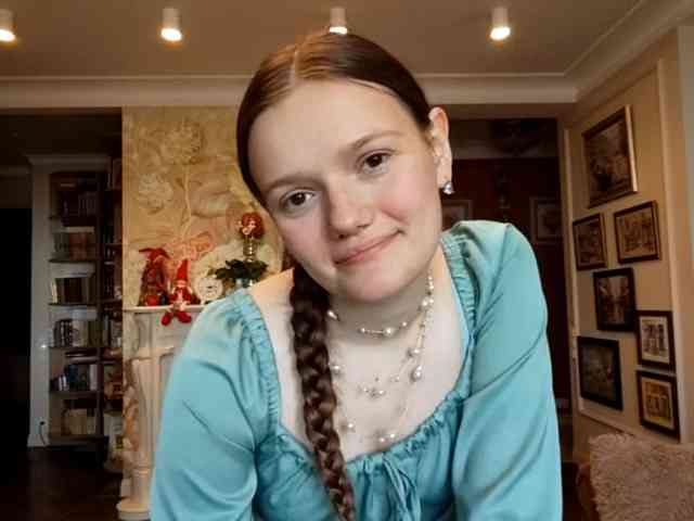 ElenaKeel webcam