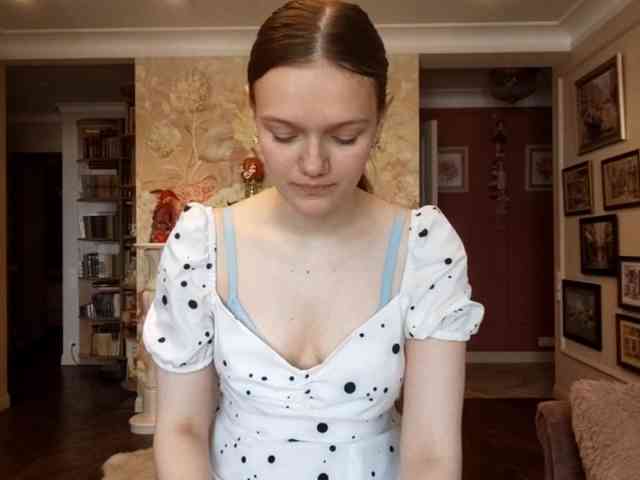 Modèle: ElenaKeel