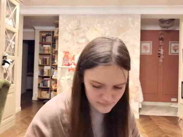 Modèle: ElenaKeel