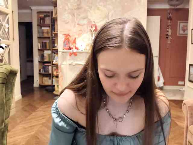 Modèle: ElenaKeel