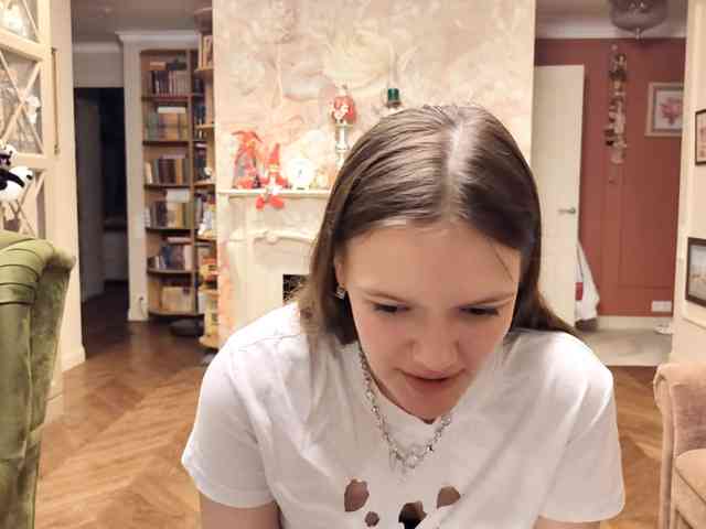 Modèle: ElenaKeel