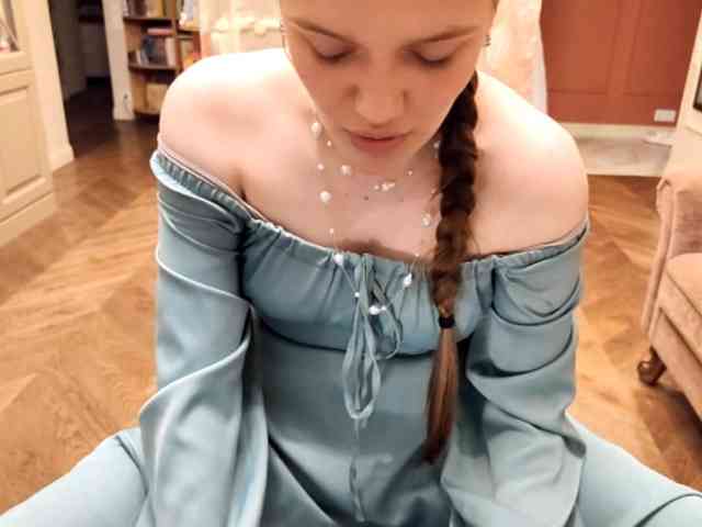 Modèle: ElenaKeel