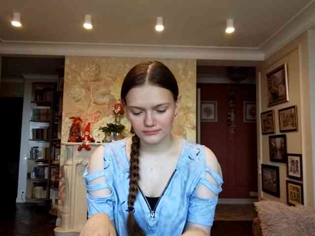 Modèle: ElenaKeel