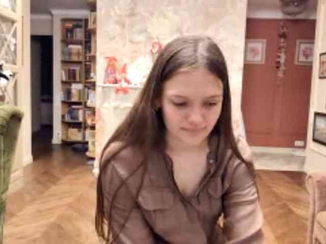 Modèle: ElenaKeel