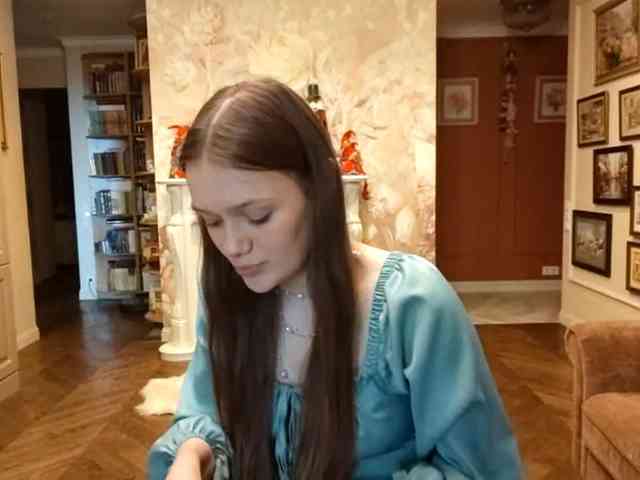 Modèle: ElenaKeel