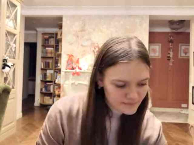 Modèle: ElenaKeel