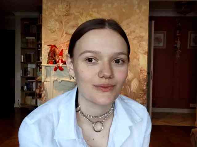 Modèle: ElenaKeel