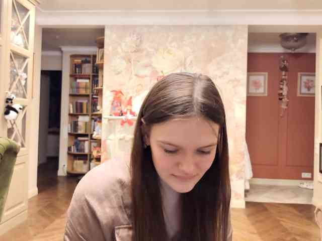 Modèle: ElenaKeel