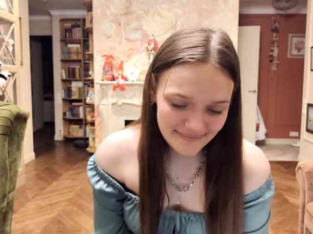 Modèle: ElenaKeel