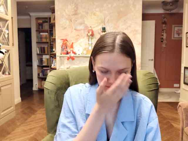 Modèle: ElenaKeel