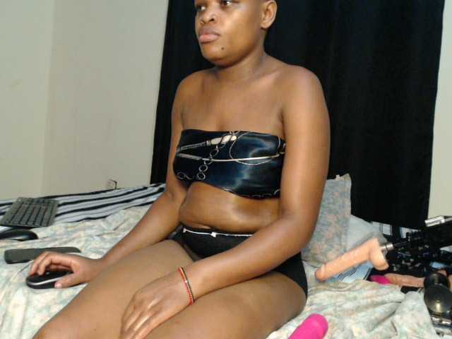 Leylawalker live cam on BongaCams