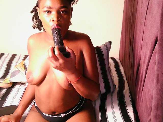 Leylawalker live cam on BongaCams