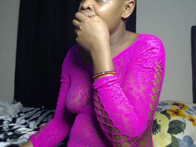 Leylawalker live cam on BongaCams