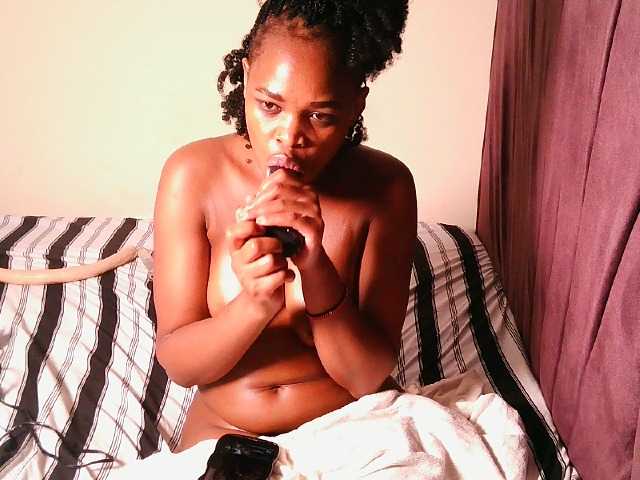 Leylawalker live cam on BongaCams