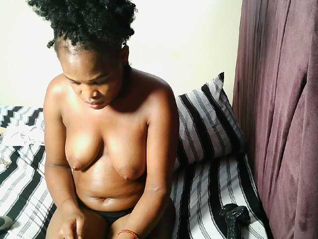 Leylawalker live cam on BongaCams