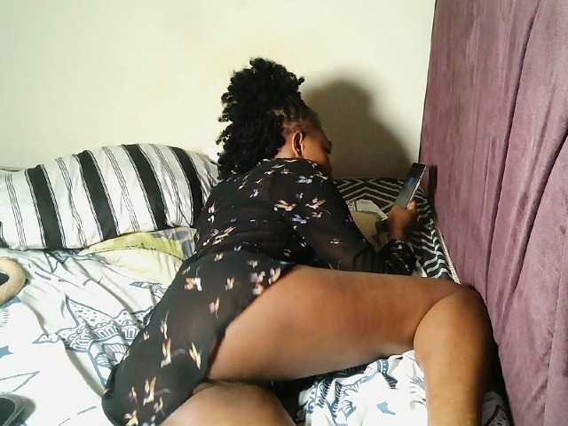 leylawalker online