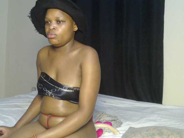 Leylawalker live cam on BongaCams